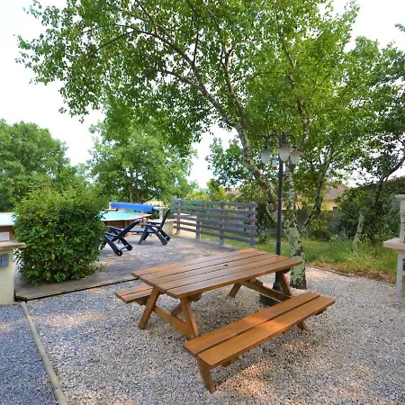 In Largenti Re With Pool Holiday home